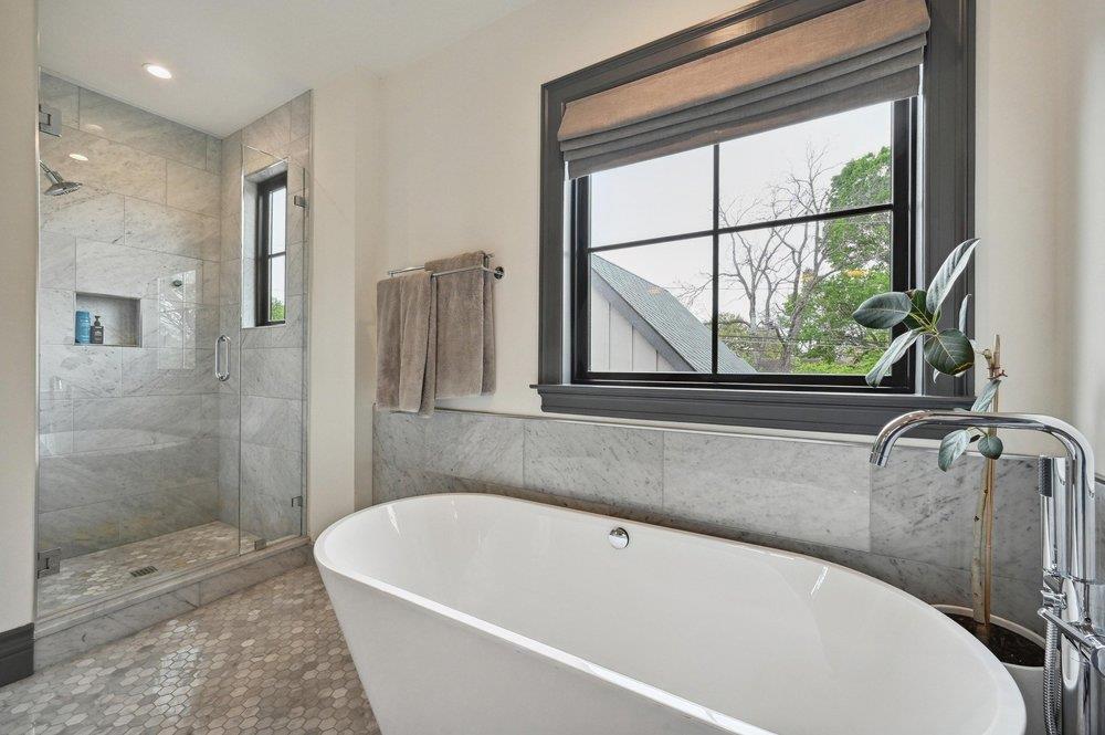 1806 Kenwood Ave # 2
