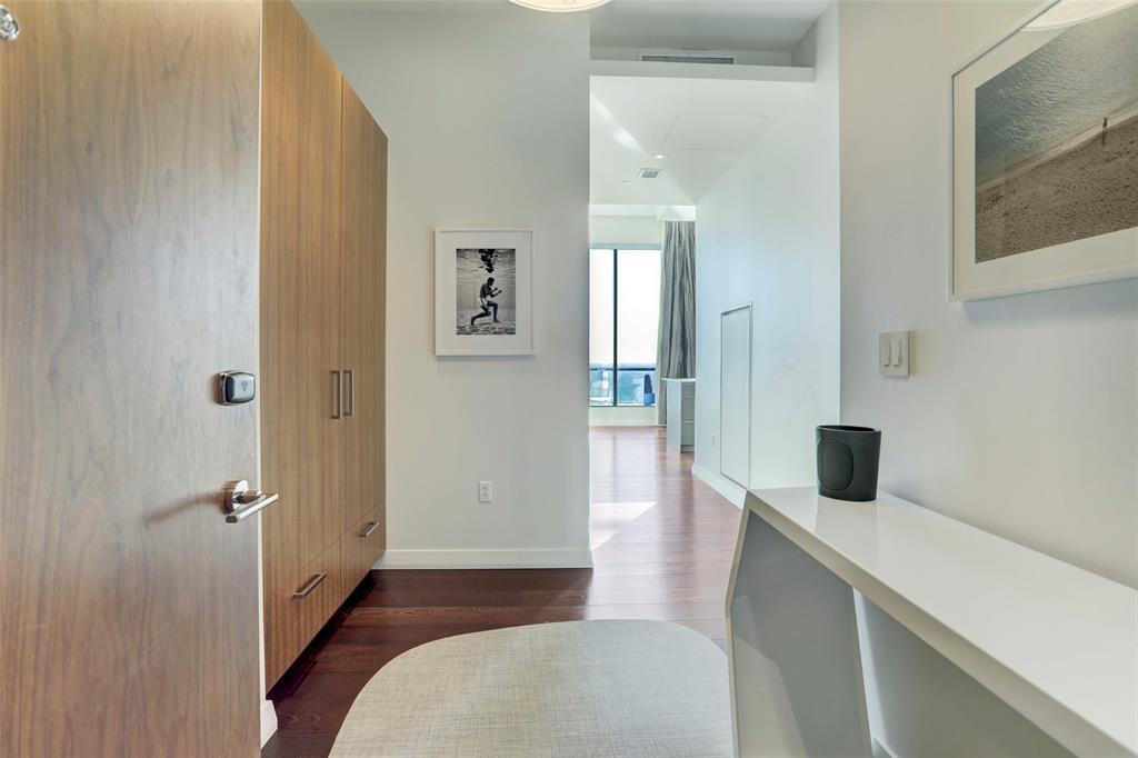 210 Lavaca ST # 3401