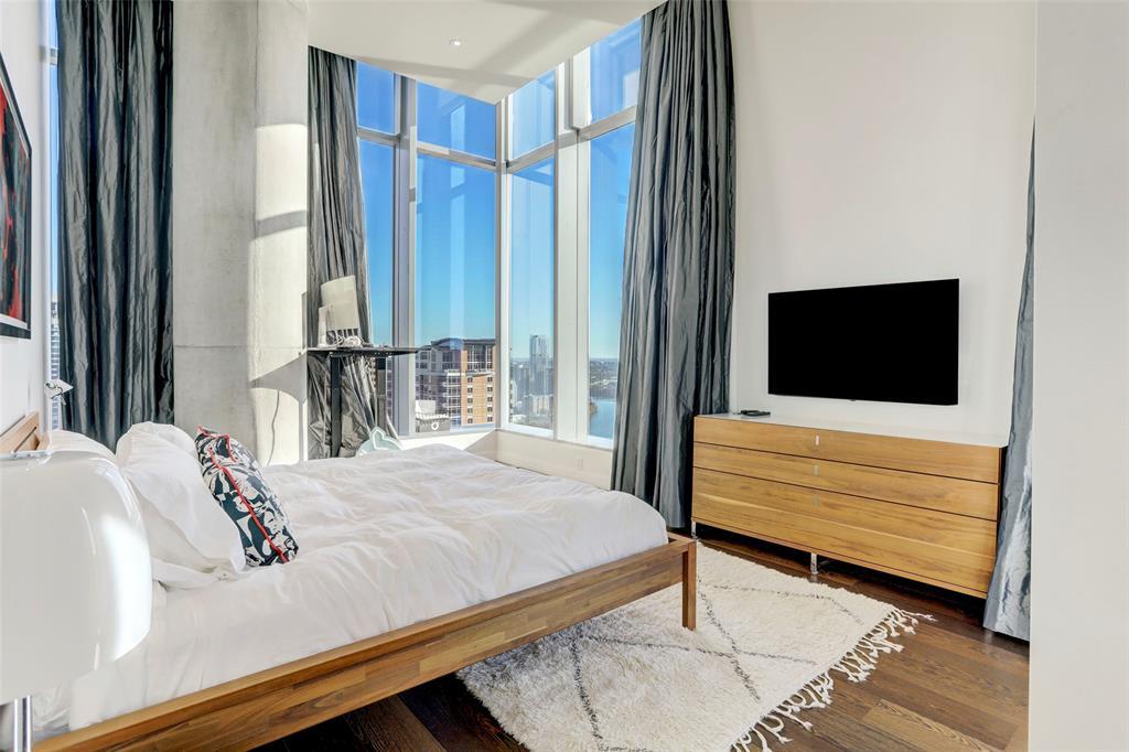 210 Lavaca ST # 3401