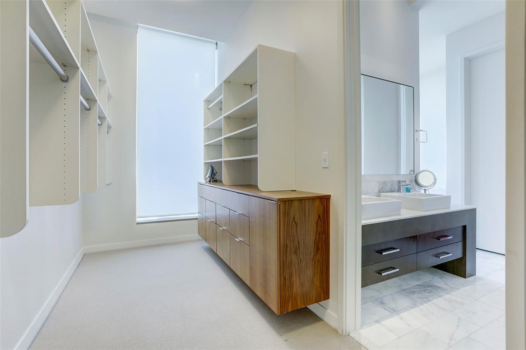 210 Lavaca ST # 3401