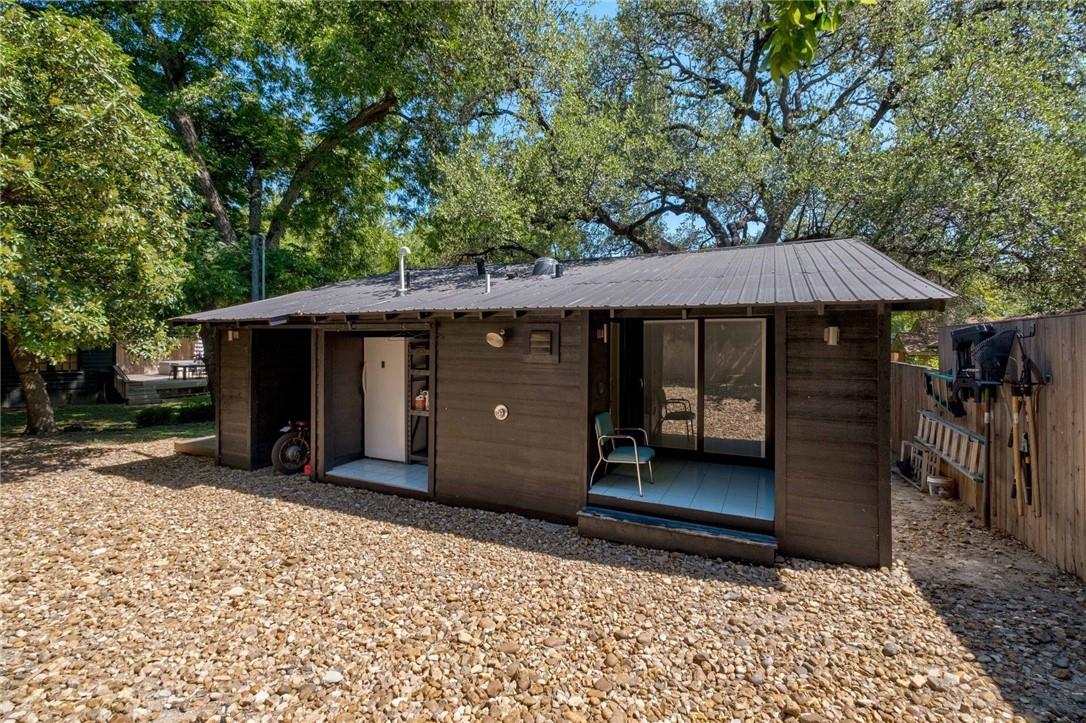 503 E Live Oak St