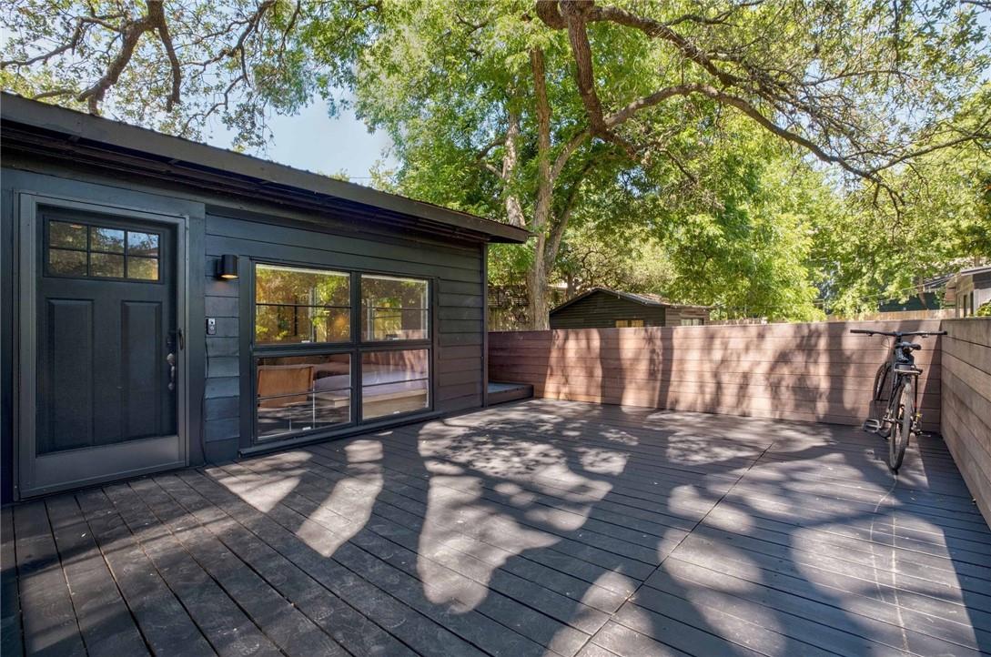 503 E Live Oak St
