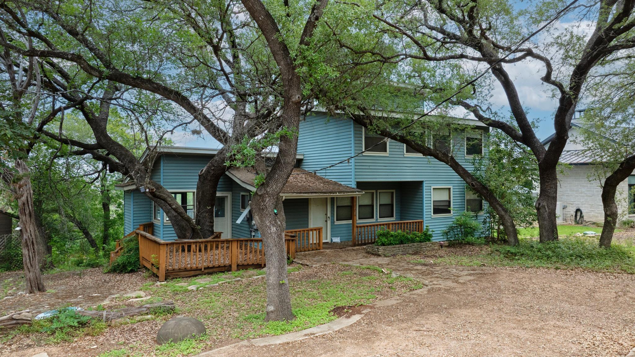 1004 Linscomb DR