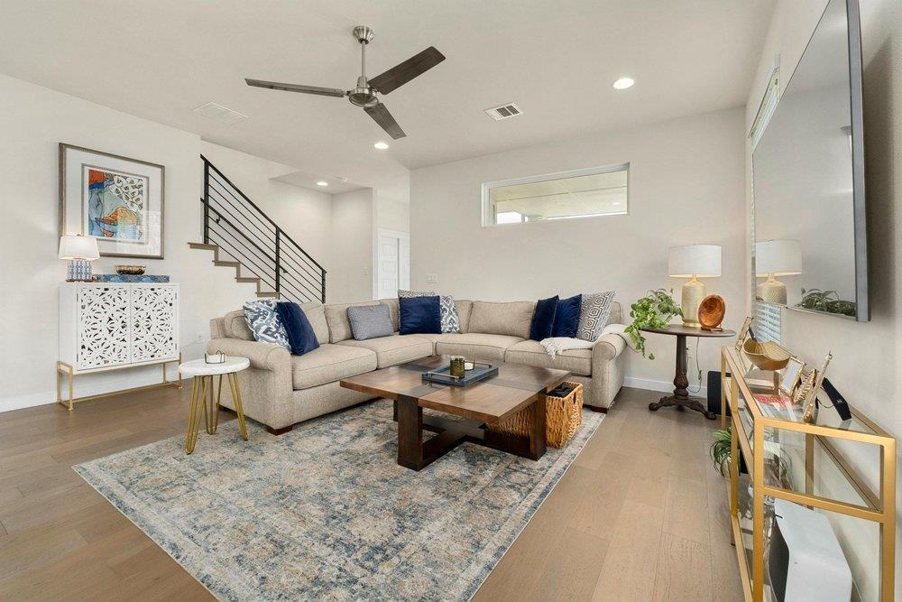 913 Valdez ST # B Unit: A & B