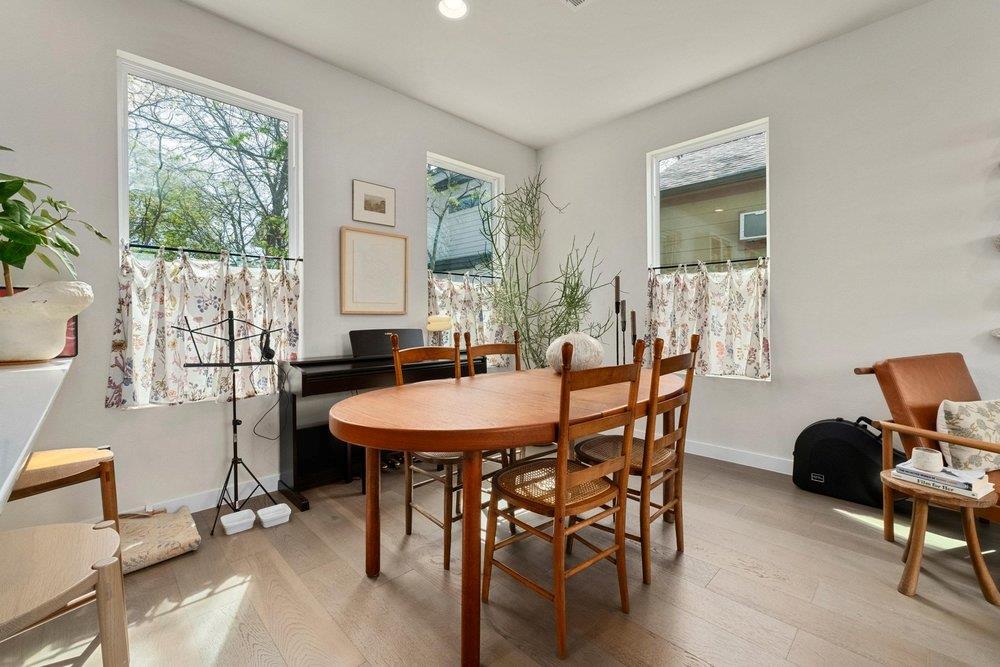 913 Valdez ST # B Unit: A & B