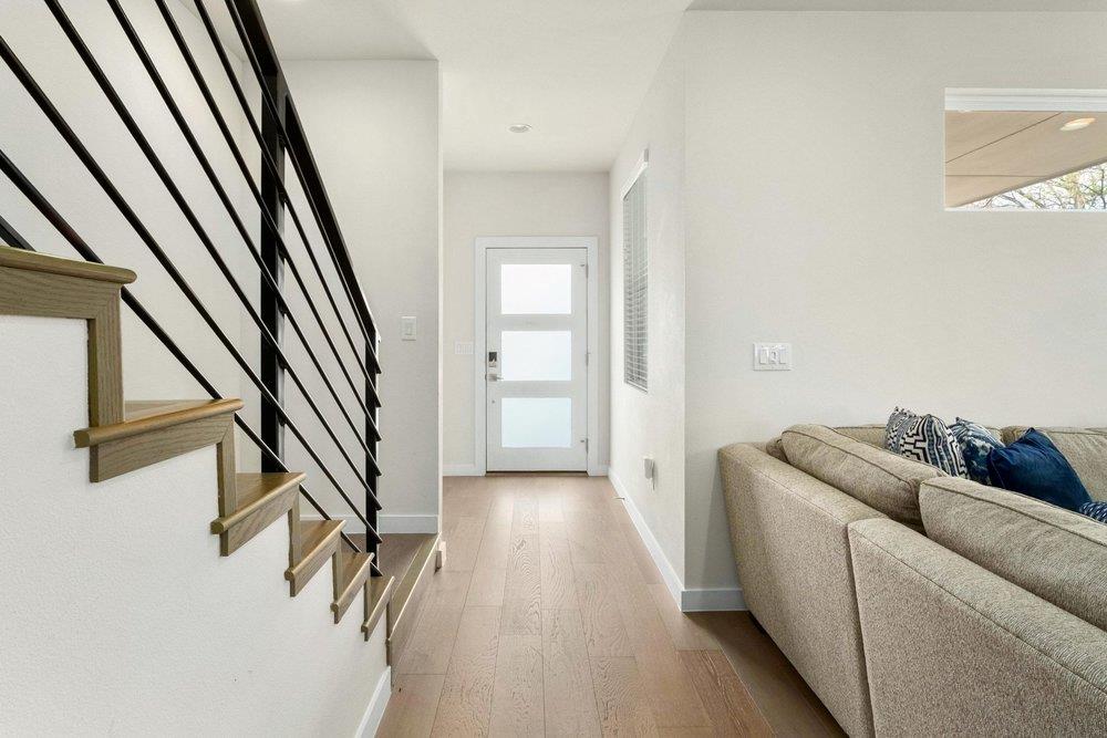 913 Valdez ST # B Unit: A & B