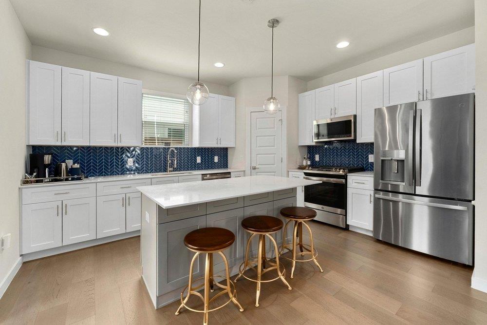913 Valdez ST # B Unit: A & B