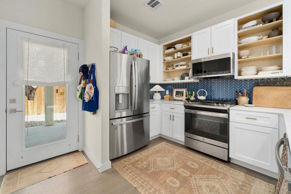 913 Valdez ST # B Unit: A & B