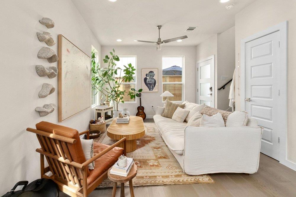 913 Valdez ST # B Unit: A & B