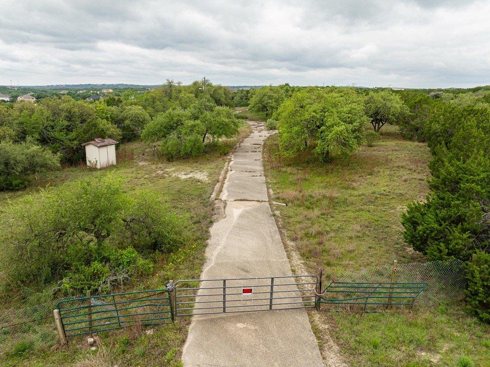 9415 W US HWY 290 S