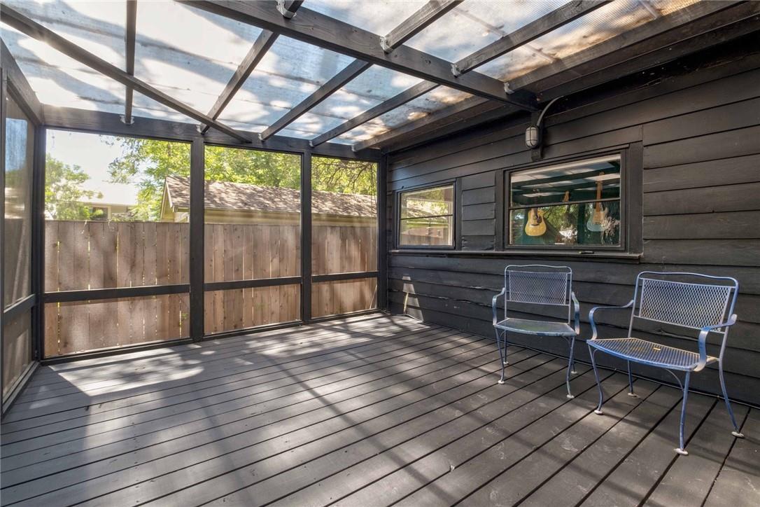 503 E Live Oak St