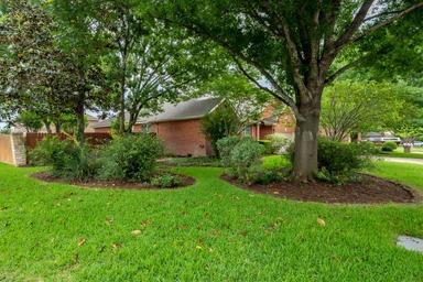 604 Belmont DR