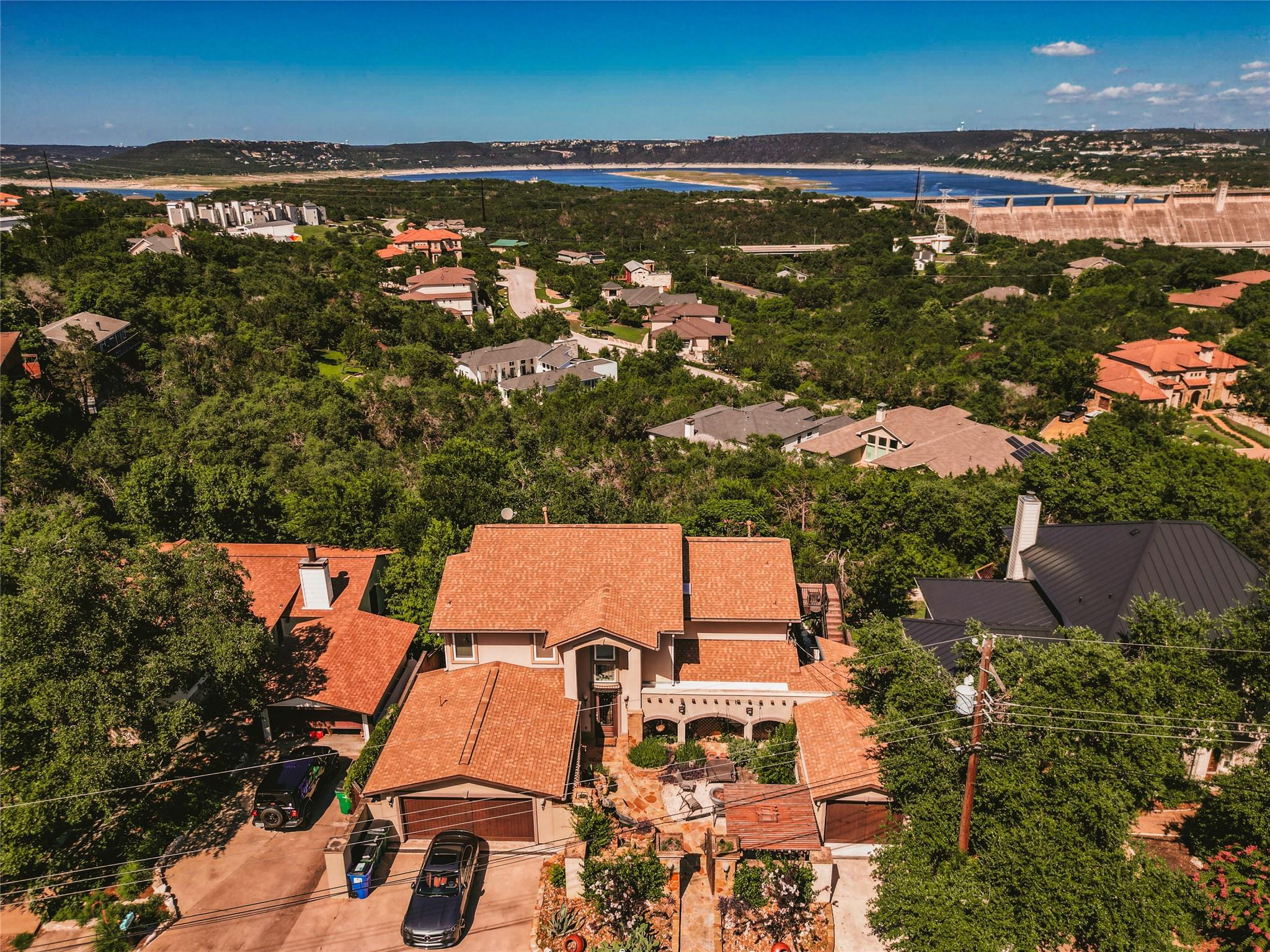 3711 Highland DR