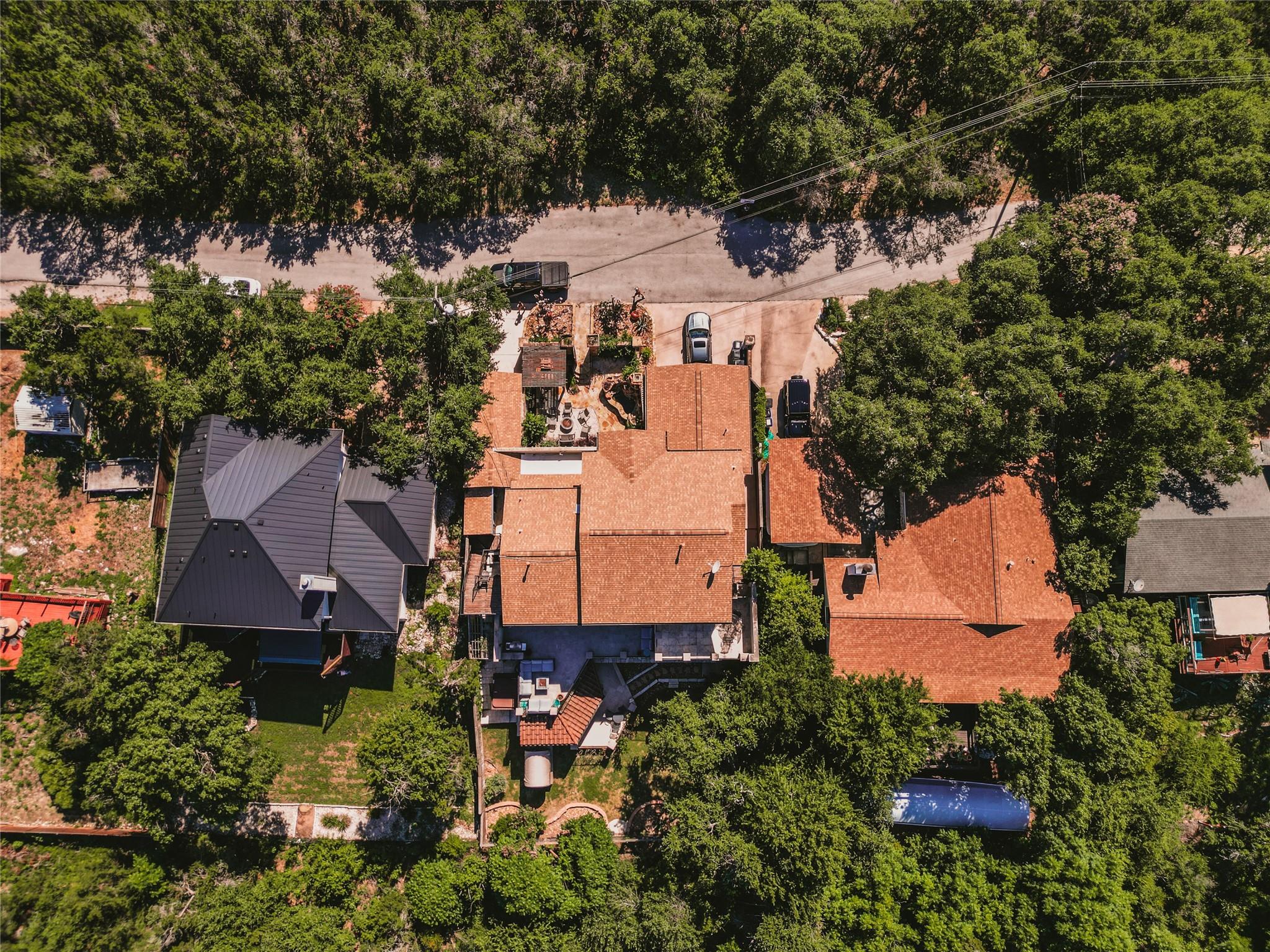 3711 Highland DR