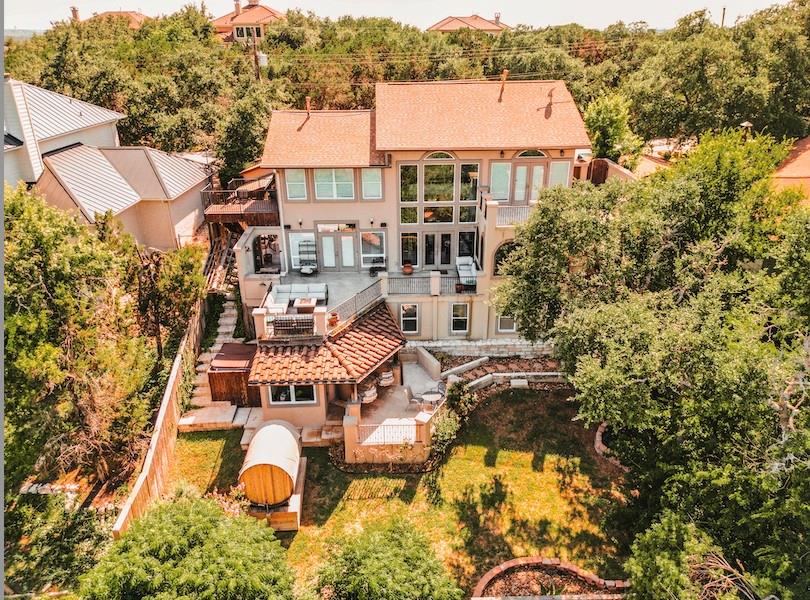 3711 Highland DR