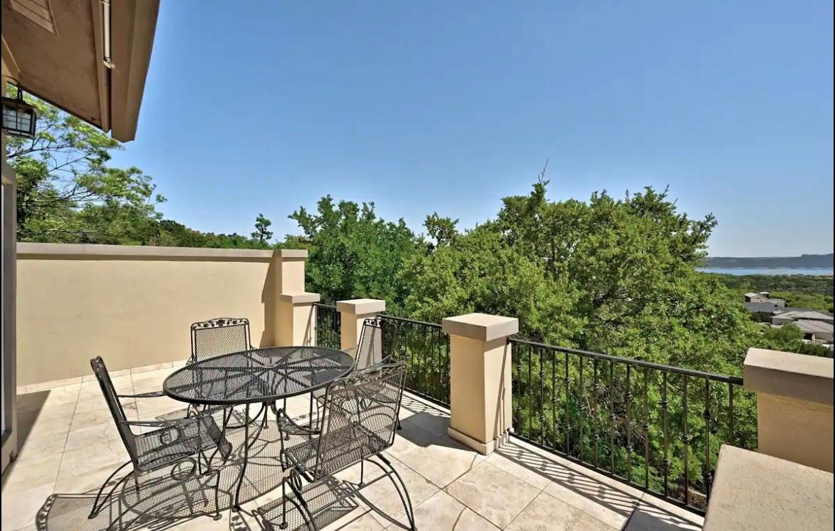 3711 Highland DR