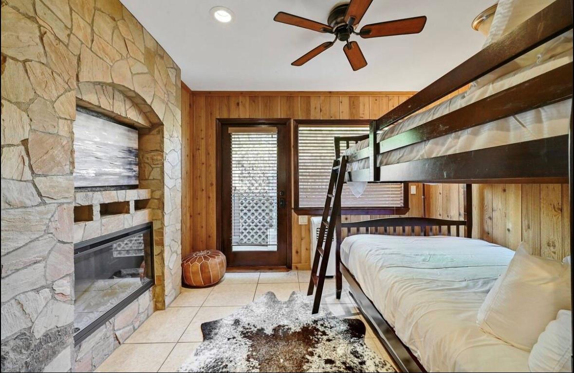 3711 Highland DR