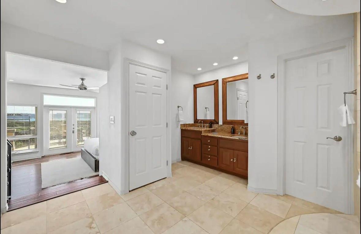 3711 Highland DR