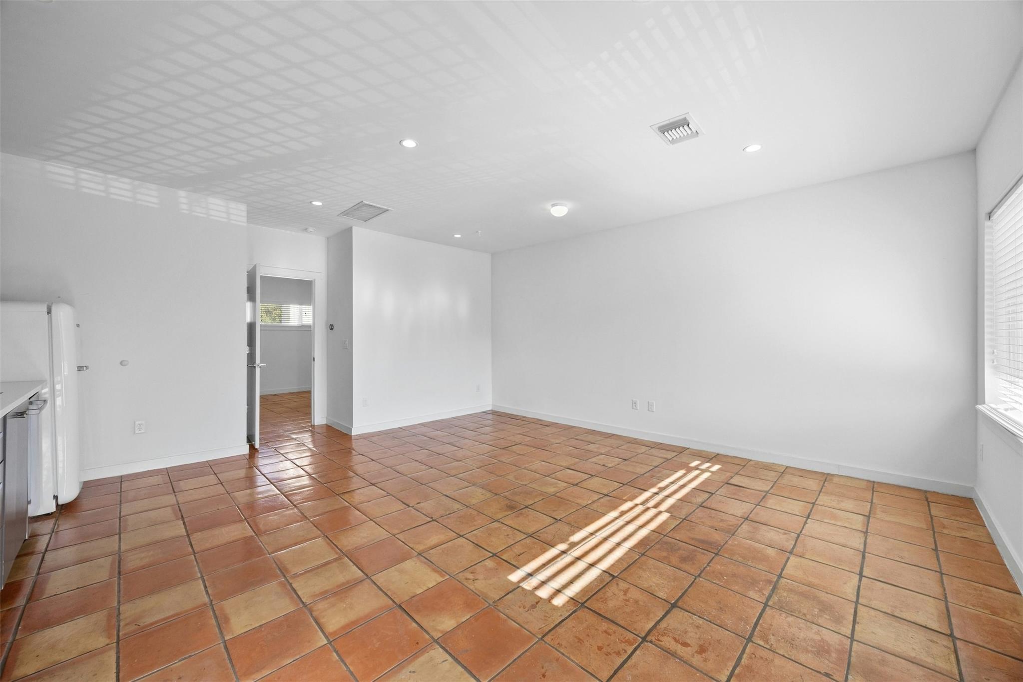 1200 Enfield RD # 207