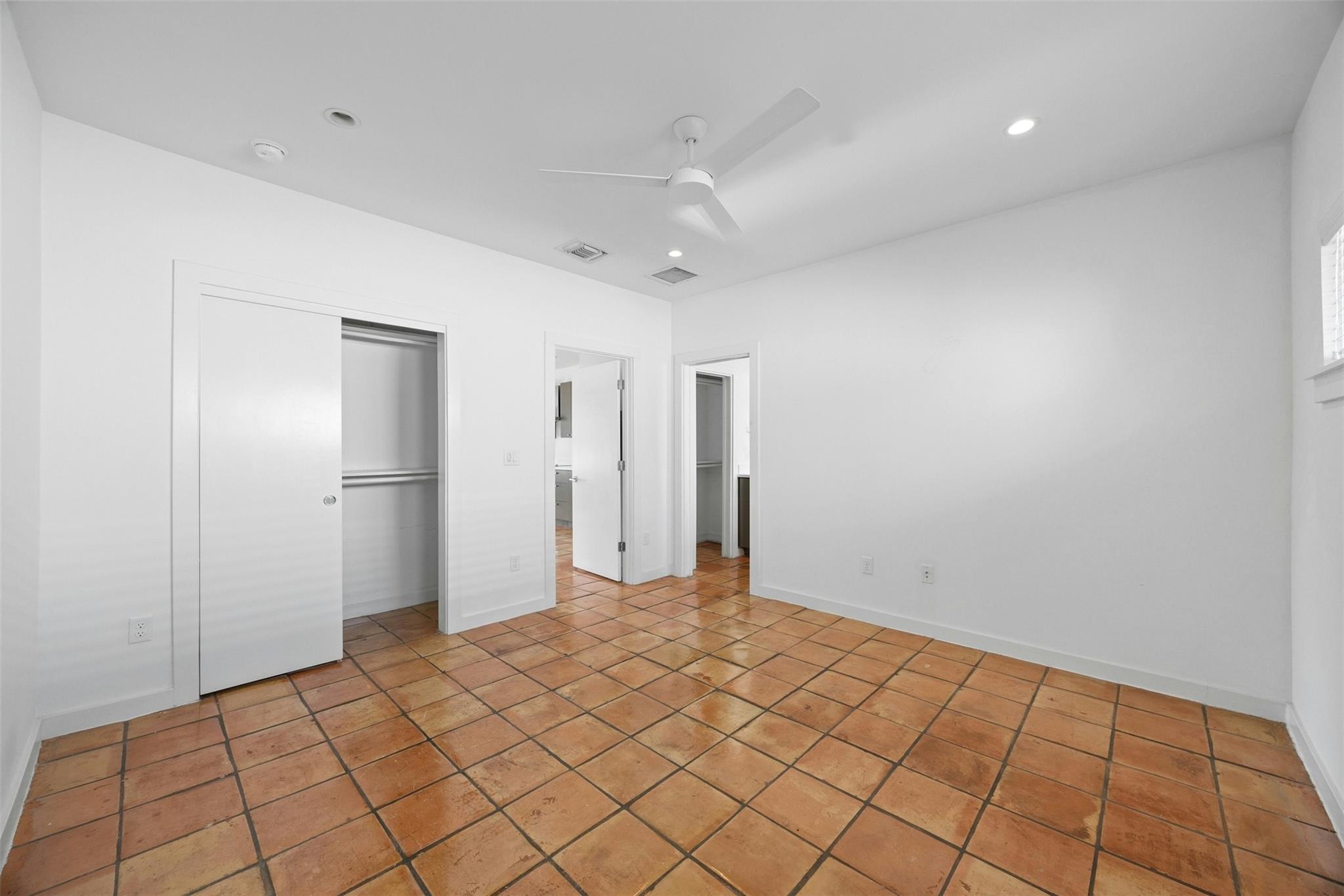 1200 Enfield RD # 207