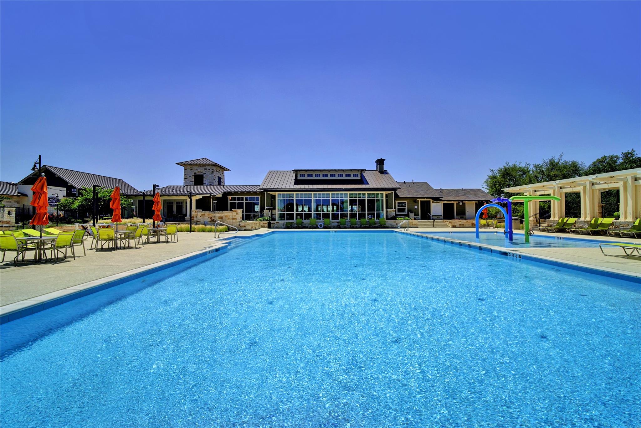 825 Olinda WAY