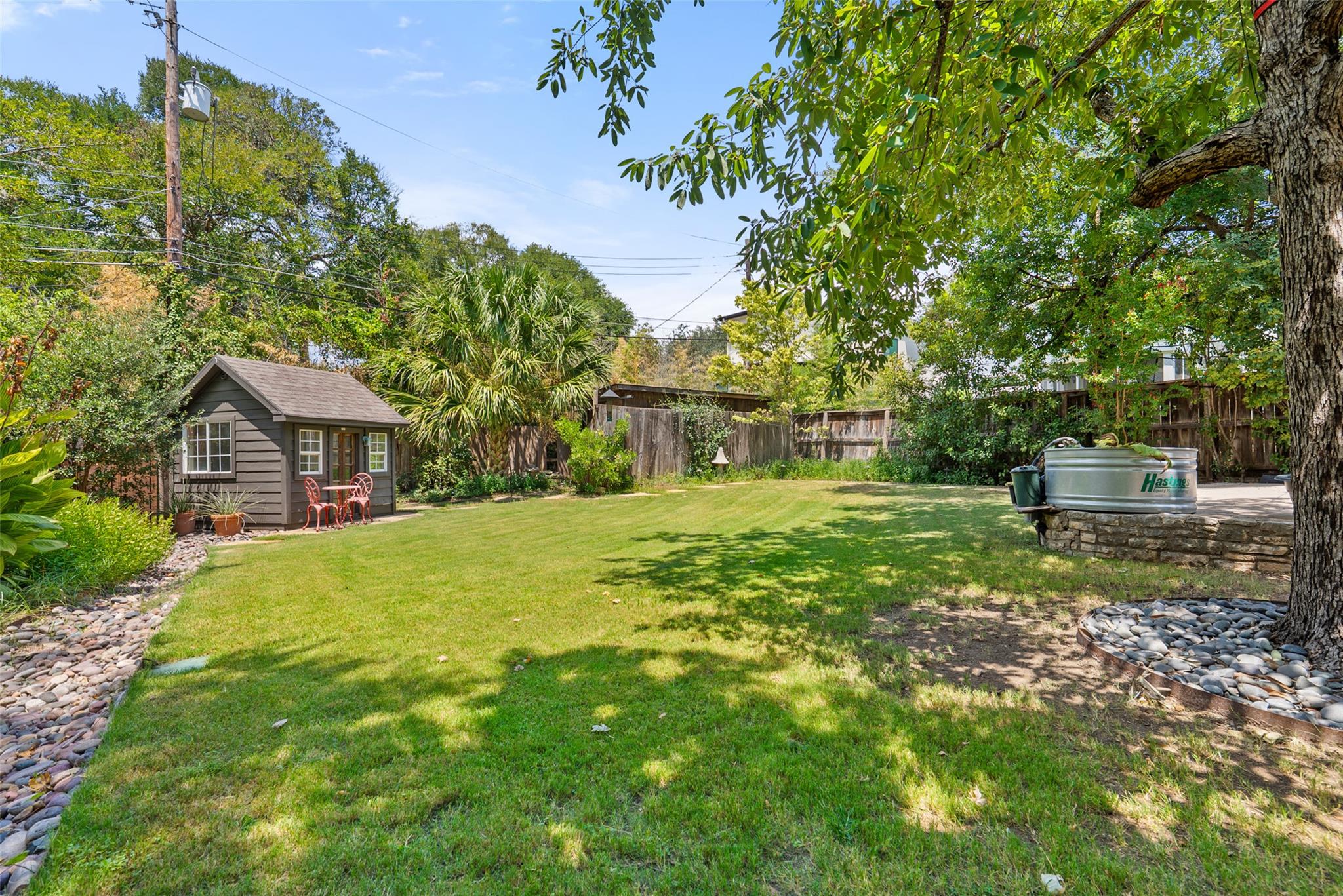 2208 Mountain View RD