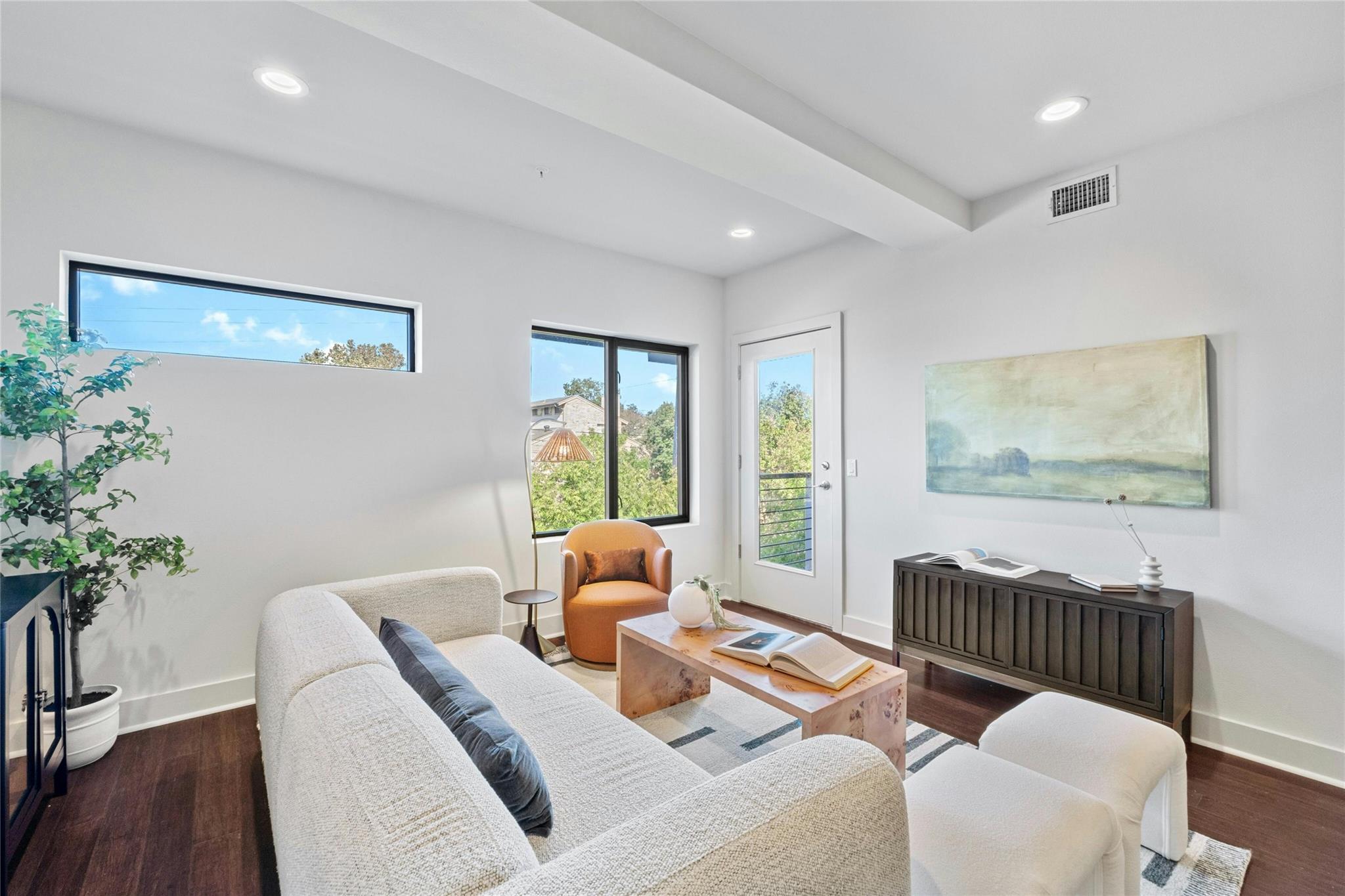 1603 Enfield RD # 305