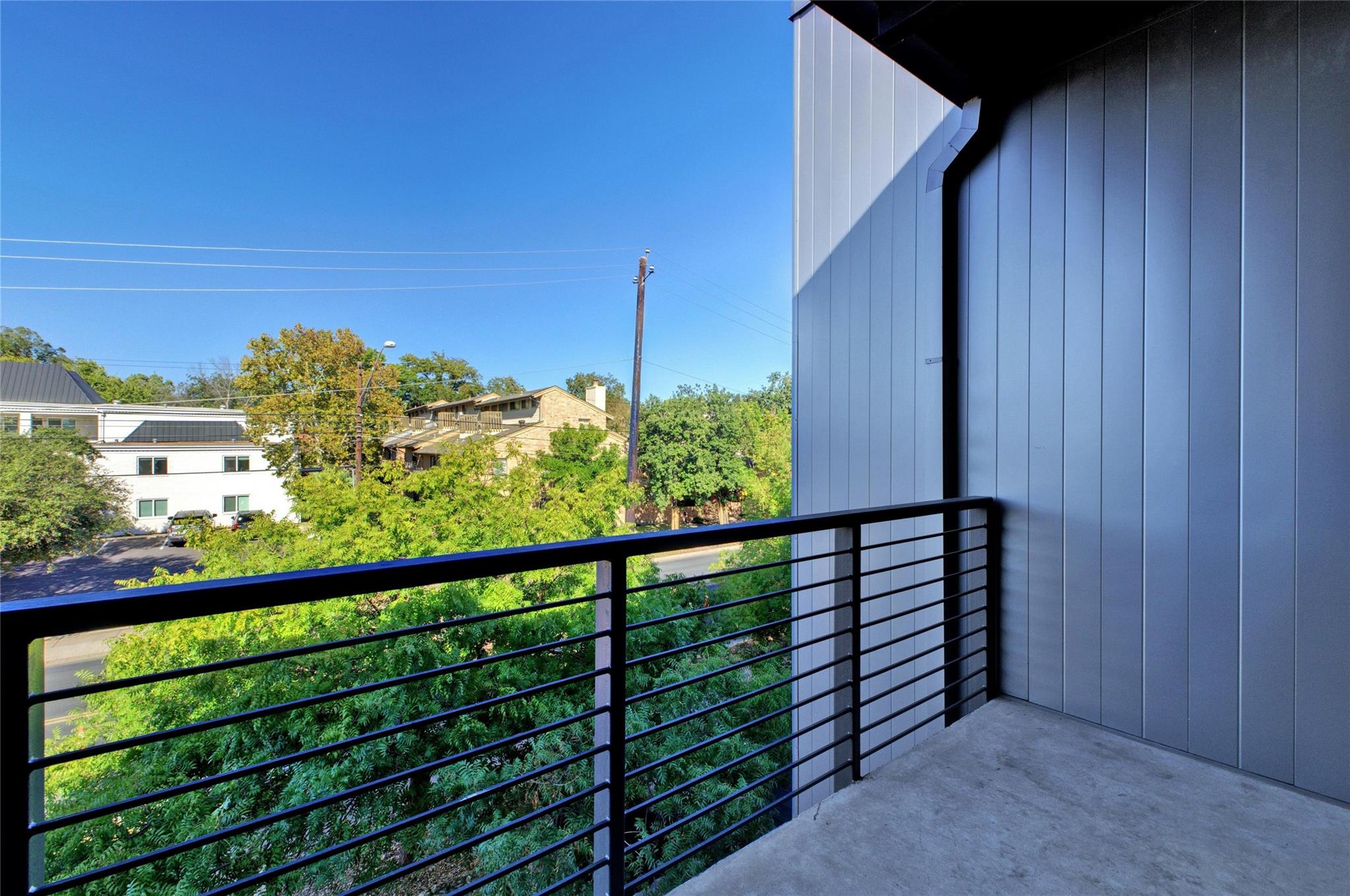 1603 Enfield RD # 305
