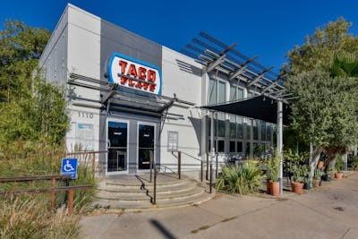 1603 Enfield RD # 305