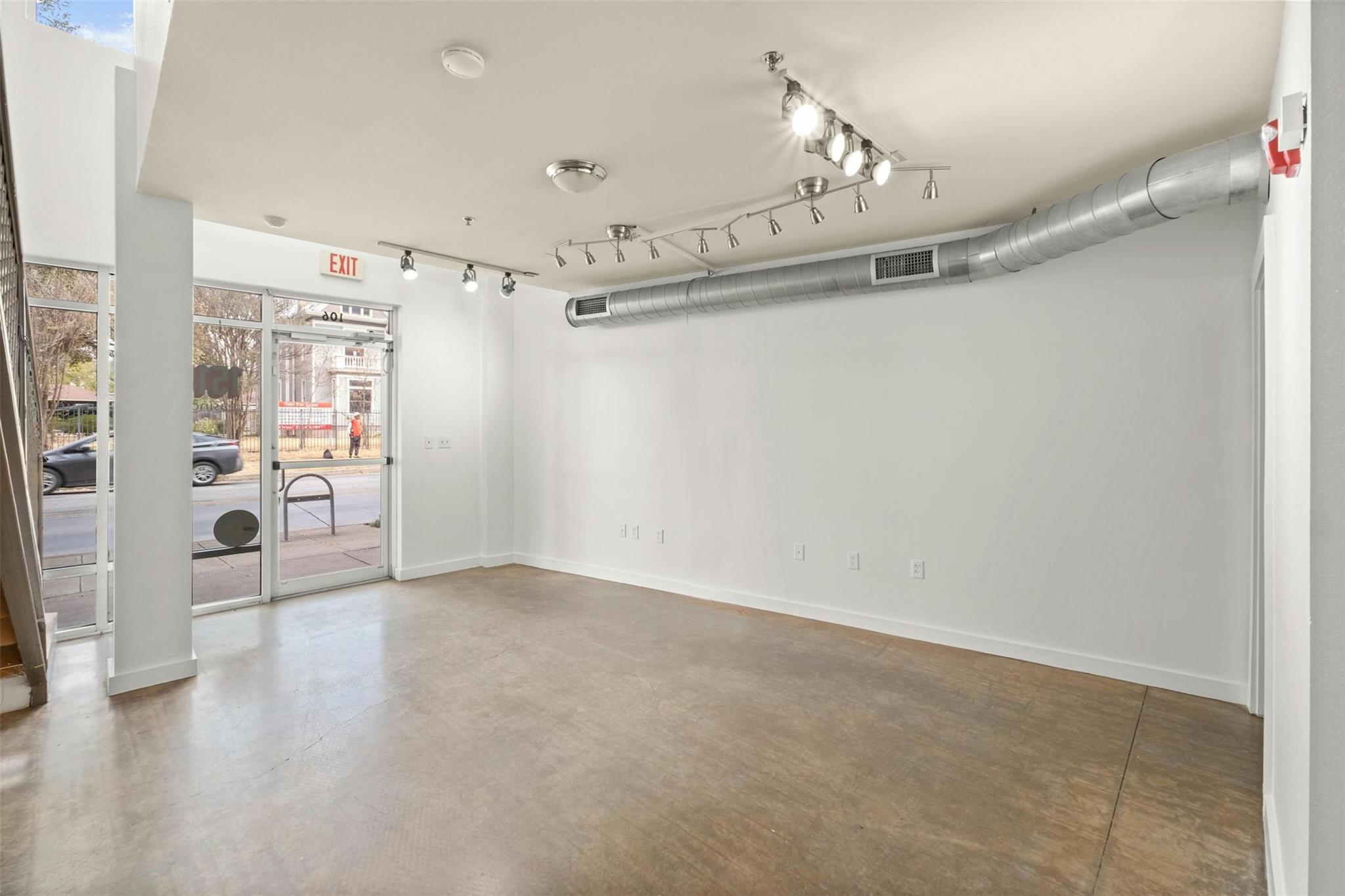 1601 E Cesar Chavez ST # 106