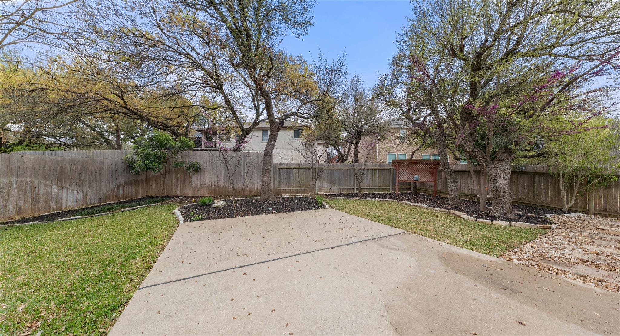2527 Crenshaw DR