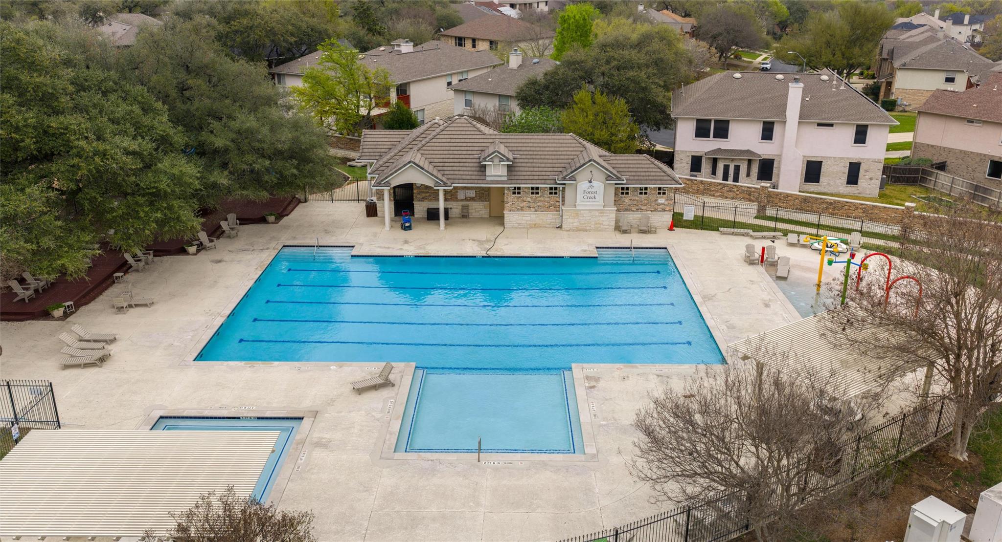 2527 Crenshaw DR