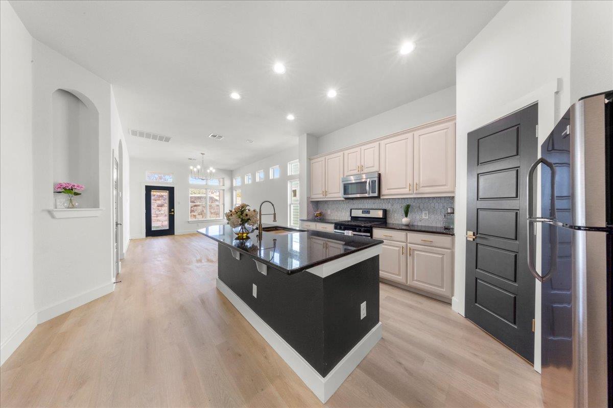 2408 Vintage Stave RD # 101