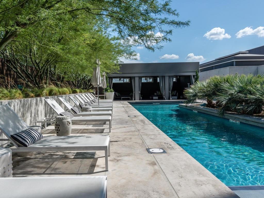 210 Lavaca ST # 2005