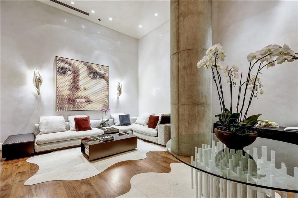 210 Lavaca ST # 2005