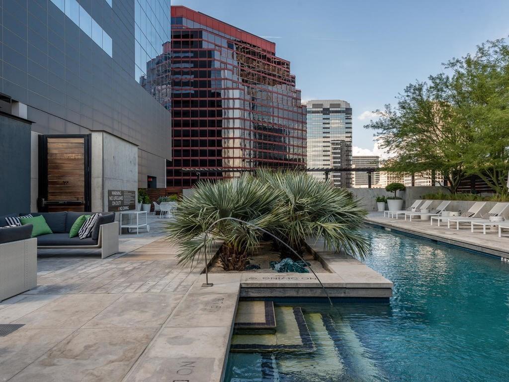 210 Lavaca ST # 2005