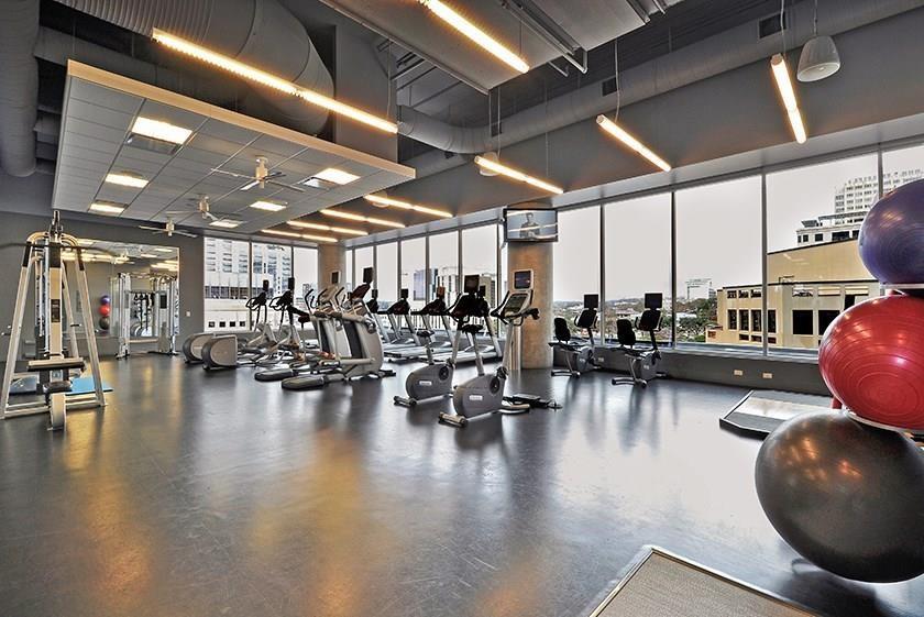 210 Lavaca ST # 2005