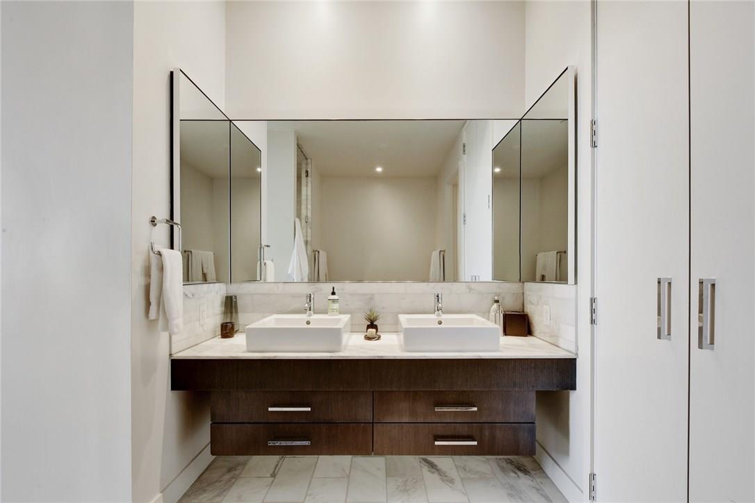 210 Lavaca ST # 2005