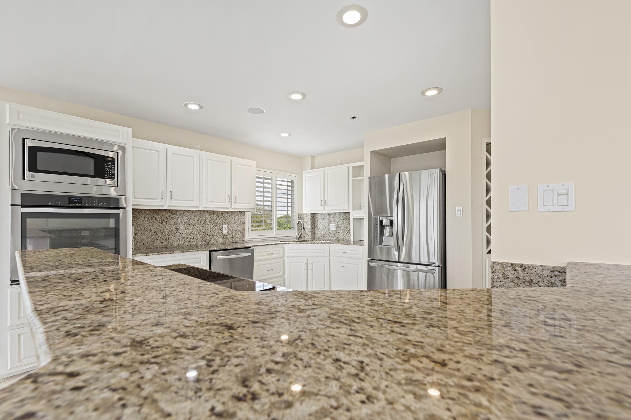 40 N Interstate 35 Highway Unit: 5A1
