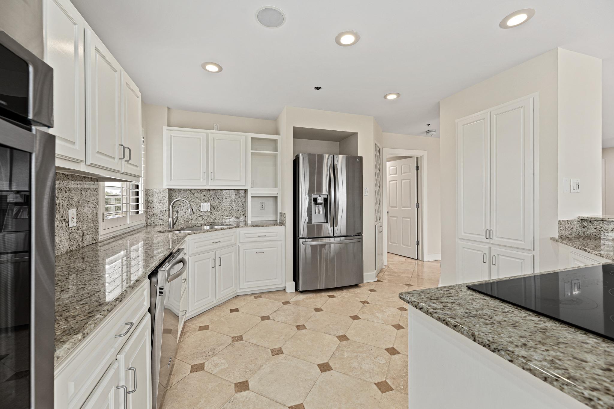 40 N Interstate 35 Highway Unit: 5A1