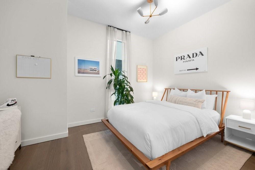 202 Nueces ST # 1906