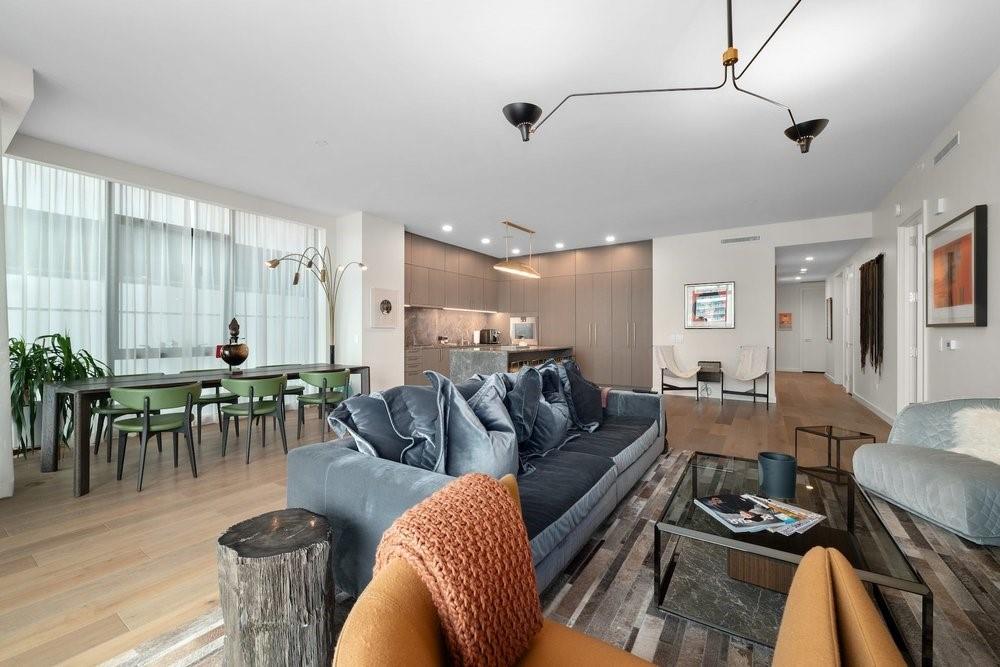 202 Nueces ST # 1906