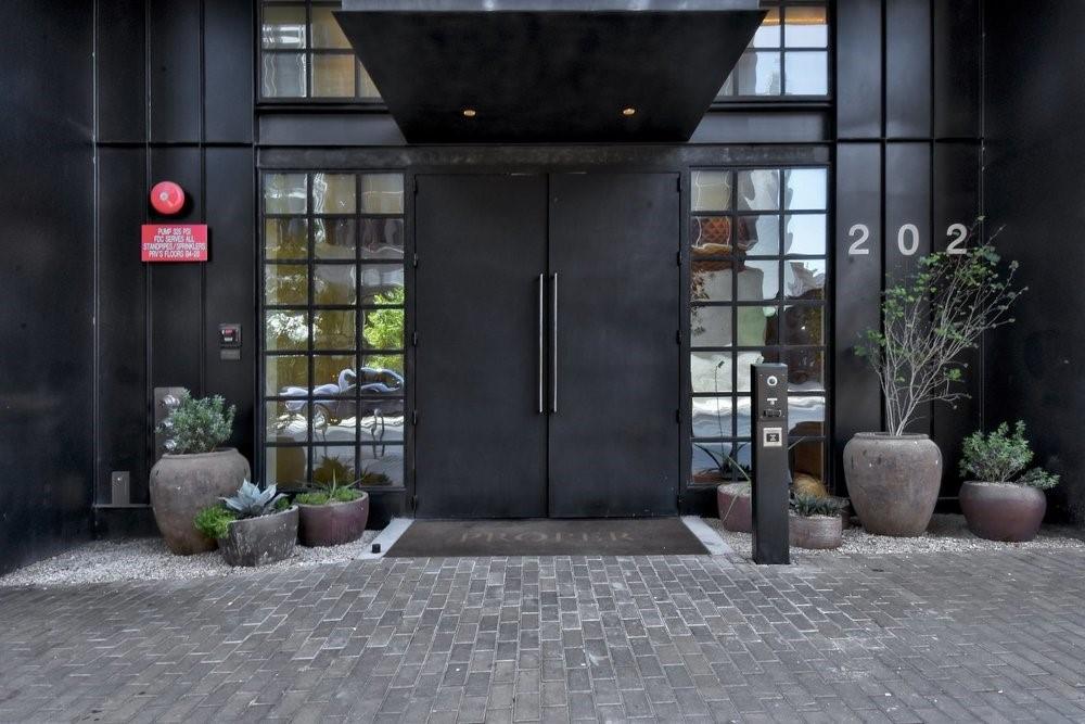 202 Nueces ST # 1906