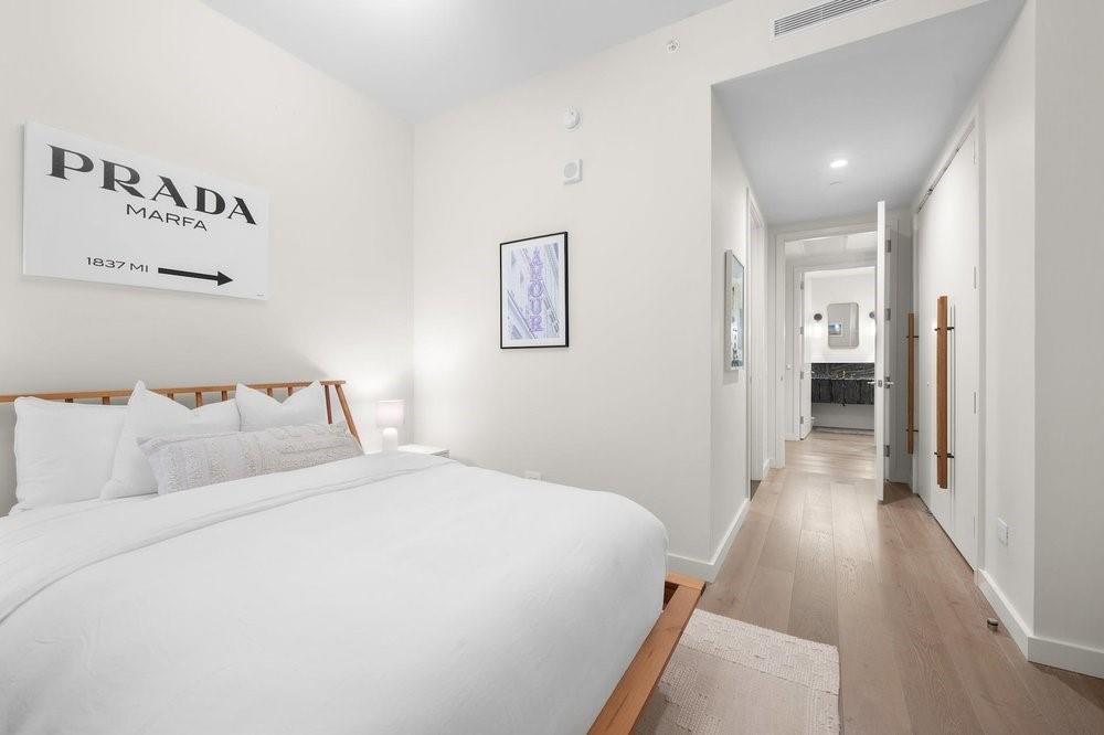 202 Nueces ST # 1906