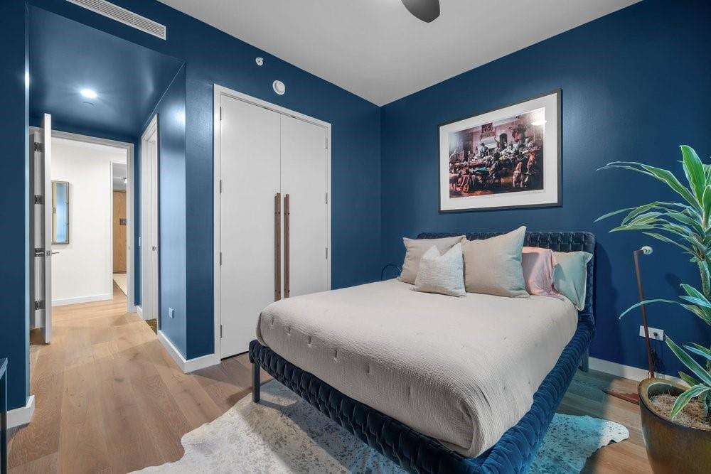 202 Nueces ST # 1906