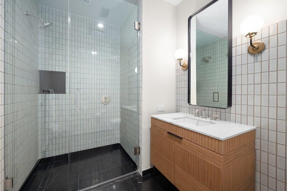 202 Nueces ST # 1906