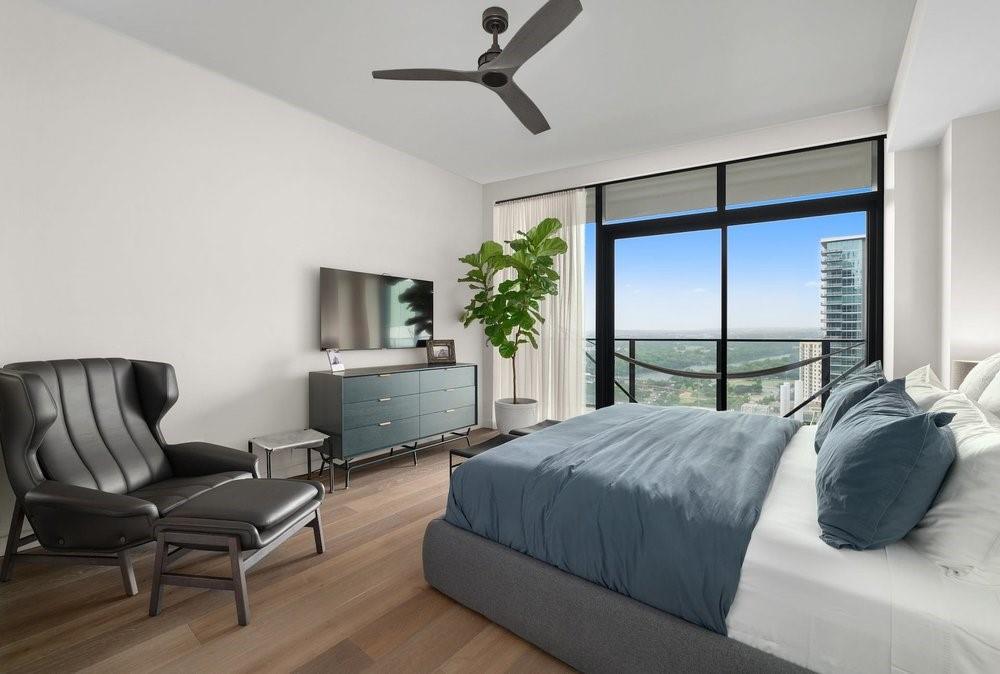 202 Nueces ST # 1906