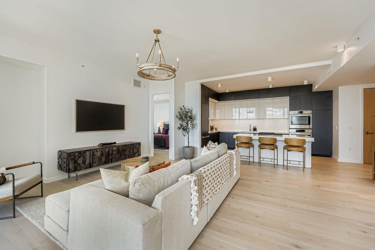 313 W 17th ST # 1404