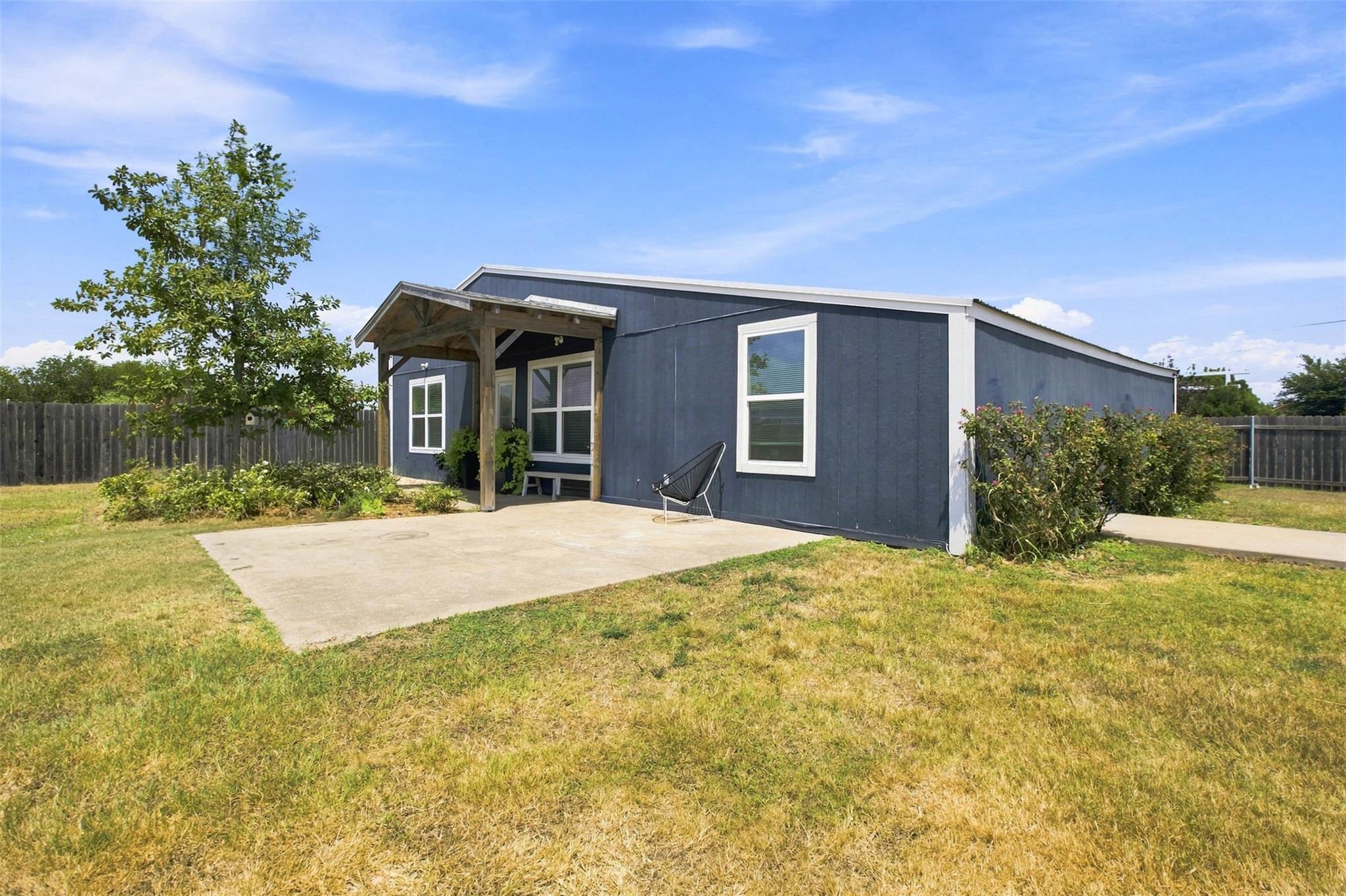 123 Escondido DR