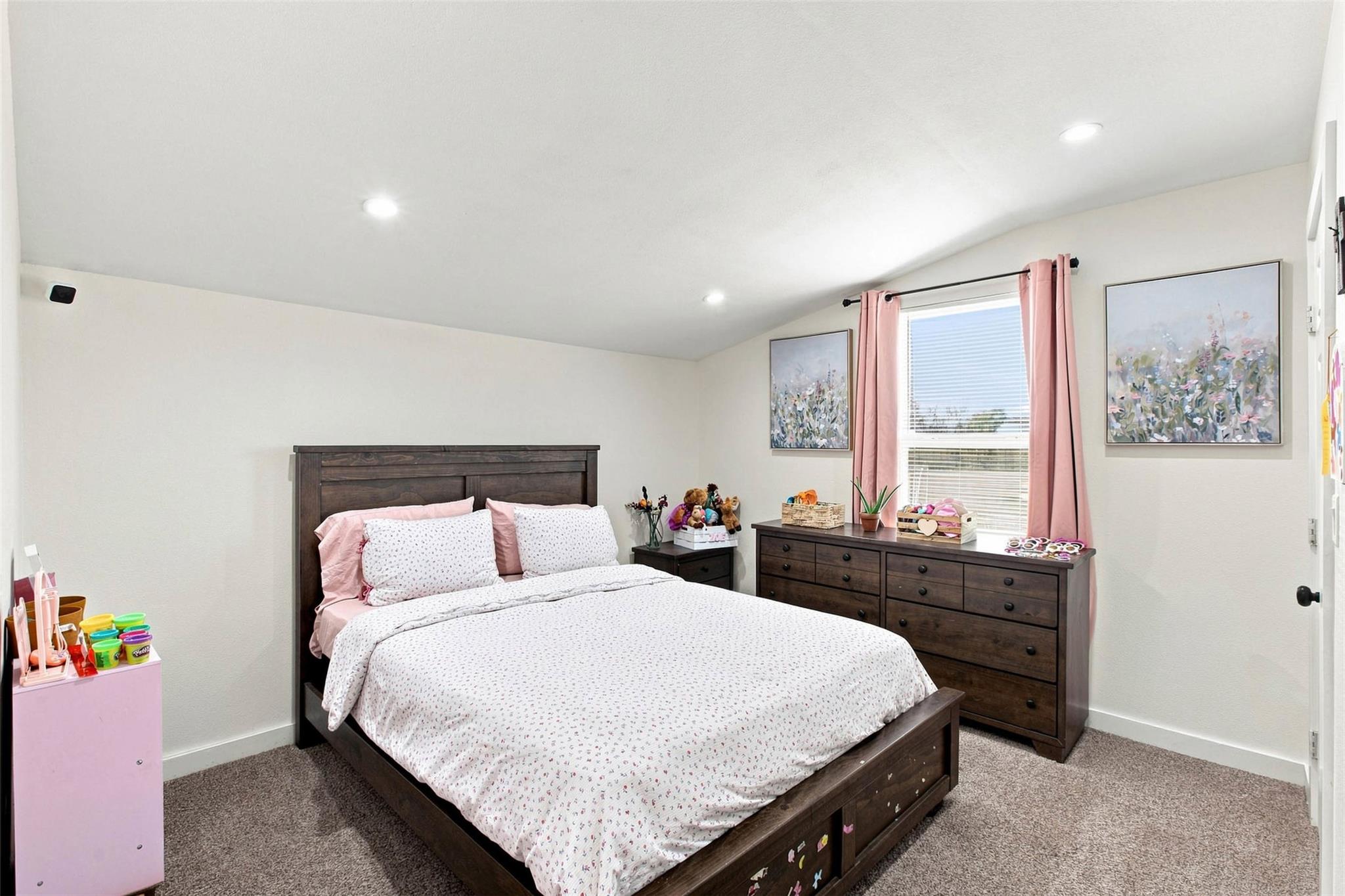 123 Escondido DR